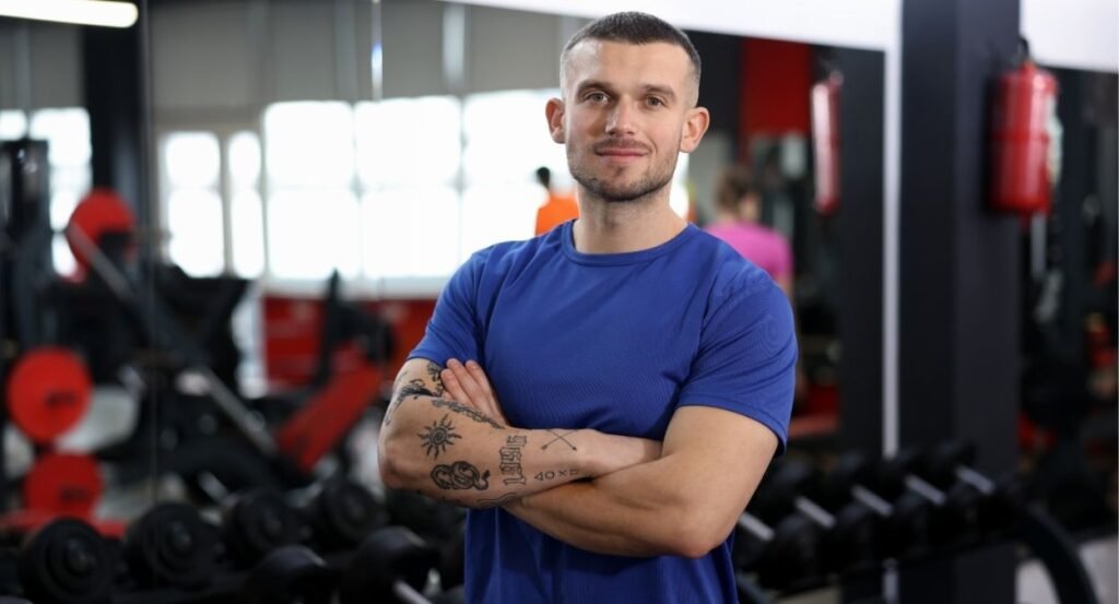 Personal trainer in a gym
