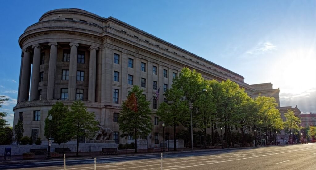 FTC building that sued LA Fitness parent company, Fitness International LLC